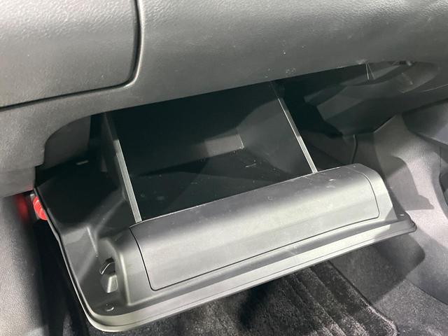 オーラ Ｇ　ＦＯＵＲ　レザーエディション　ＢＯＳＥサウンド　純正ＳＤナビ　全周囲カメラ　禁煙車　衝突軽減装置　レーダークルーズ　ＥＴＣ　スマートキー　オートライト　オートエアコン　ＬＥＤヘッド　ＬＥＤフォグ　シートヒーター　クリアランスソナー（53枚目）