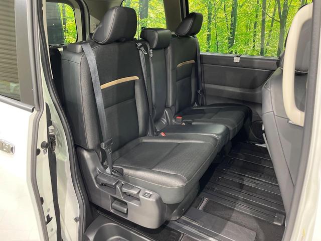 セレナ ハイウェイスターＶ　４ＷＤ　１２．３インチナビ　アラウンドビューカメラ　ＥＴＣ２．０　禁煙車　３６０度セーフティアシスト　ハンズフリー両側電動スライド　ＬＥＤヘッド＆フォグ　オートライト　インテリジェントルームミラー（9枚目）