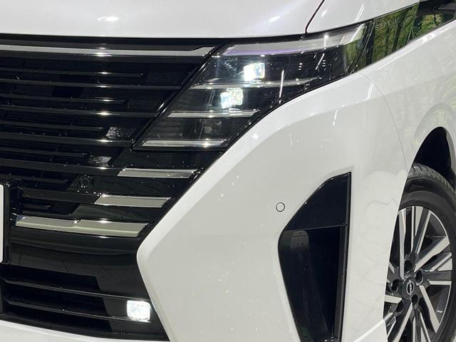 セレナ ハイウェイスターＶ　４ＷＤ　１２．３インチナビ　アラウンドビューカメラ　ＥＴＣ２．０　禁煙車　３６０度セーフティアシスト　ハンズフリー両側電動スライド　ＬＥＤヘッド＆フォグ　オートライト　インテリジェントルームミラー（13枚目）