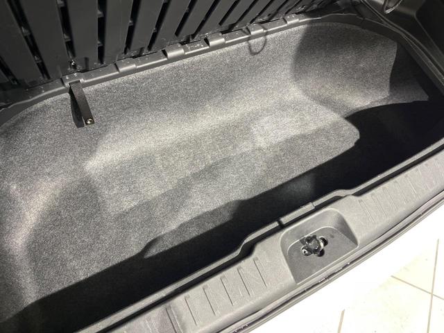 セレナ ハイウェイスターＶ　４ＷＤ　１２．３インチナビ　アラウンドビューカメラ　ＥＴＣ２．０　禁煙車　３６０度セーフティアシスト　ハンズフリー両側電動スライド　ＬＥＤヘッド＆フォグ　オートライト　インテリジェントルームミラー（57枚目）