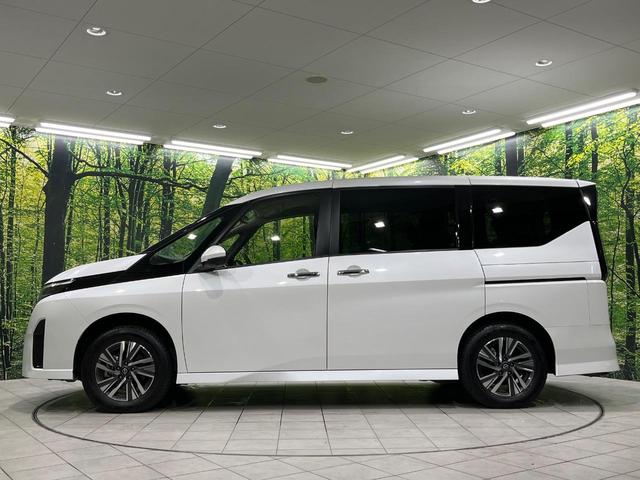 セレナ ハイウェイスターＶ　４ＷＤ　１２．３インチナビ　アラウンドビューカメラ　ＥＴＣ２．０　禁煙車　３６０度セーフティアシスト　ハンズフリー両側電動スライド　ＬＥＤヘッド＆フォグ　オートライト　インテリジェントルームミラー（65枚目）