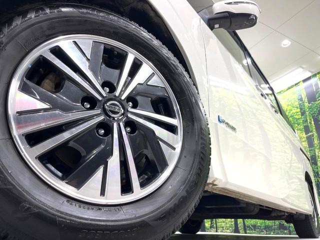 セレナ ｅ－パワー　ハイウェイスターＶ　後席モニター　両側電動ドア　禁煙車　純正ＳＤナビ　全周囲カメラ　衝突被害軽減システム　スマートキー　ＬＥＤヘッド　ＥＴＣ　クルコン　純正１５インチアルミ　Ｂｌｕｅｔｏｏｔｈ（14枚目）