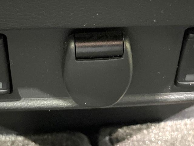 セレナ ｅ－パワー　ハイウェイスターＶ　後席モニター　両側電動ドア　禁煙車　純正ＳＤナビ　全周囲カメラ　衝突被害軽減システム　スマートキー　ＬＥＤヘッド　ＥＴＣ　クルコン　純正１５インチアルミ　Ｂｌｕｅｔｏｏｔｈ（48枚目）