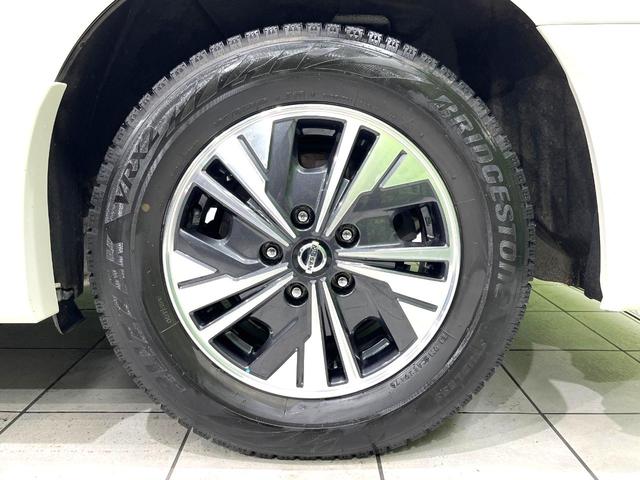 セレナ ｅ－パワー　ハイウェイスターＶ　後席モニター　両側電動ドア　禁煙車　純正ＳＤナビ　全周囲カメラ　衝突被害軽減システム　スマートキー　ＬＥＤヘッド　ＥＴＣ　クルコン　純正１５インチアルミ　Ｂｌｕｅｔｏｏｔｈ（70枚目）