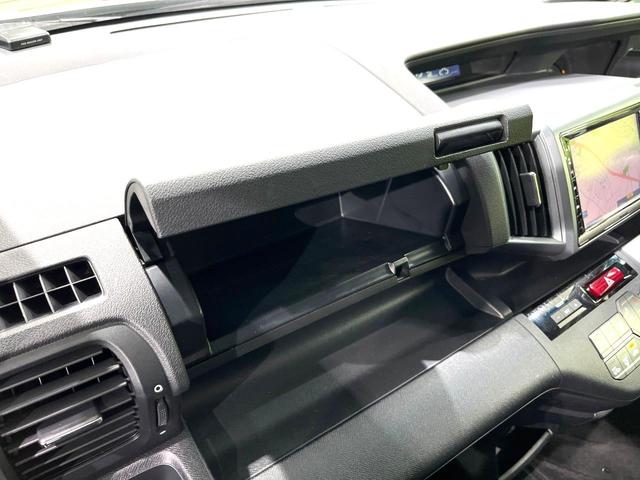 ステップワゴンスパーダ Z クールスピリット 両側電動スライドドア パナソニック製8型SDナビ バックカメラ 寒冷地仕様 禁煙車 ハーフレザーシート スマートキー HIDヘッド ETC クルコン オートライト オートエアコン 盗難防止装置(53枚目)