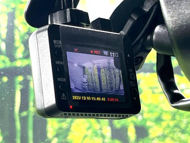 ＮＶ３５０キャラバンバン ロングプレミアムＧＸターボ　アーバンクロム　電動スライドドア　純正ＳＤナビ　全周囲カメラ　衝突被害軽減システム　禁煙車　ドラレコ　スマートキー　ＬＥＤヘッド・フォグ　ＥＴＣ　純正１５インチアルミホイール　衝突安全ボディ　盗難防止装置（8枚目）