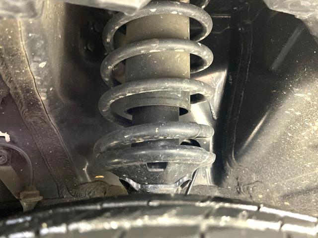 スペーシアカスタム ＸＳリミテッド　両側電動スライドドア　ＳＤナビ　禁煙車　衝突軽減装置　スマートキー　オートライト　ＨＩＤヘッド　シートヒーター　ＥＴＣ　オートエアコン　電動格納ミラー　プライバシーガラス　ドアバイザー　フルセグ（23枚目）