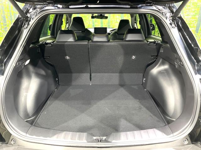 カローラクロス ハイブリッド　Ｚ　純正ＳＤナビ　バックカメラ　寒冷地仕様　禁煙車　衝突軽減装置　レーダークルーズ　スマートキー　オートライト　ＬＥＤヘッド　ＥＴＣ　パワーバックドア　パワーシート　シートヒーター　オートエアコン（11枚目）