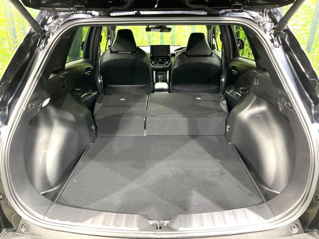 カローラクロス ハイブリッド　Ｚ　純正ＳＤナビ　バックカメラ　寒冷地仕様　禁煙車　衝突軽減装置　レーダークルーズ　スマートキー　オートライト　ＬＥＤヘッド　ＥＴＣ　パワーバックドア　パワーシート　シートヒーター　オートエアコン（51枚目）