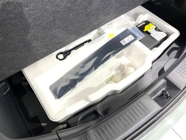 アクア Ｚ　１０．５インチディスプレイ　全周囲カメラ　寒冷地仕様　禁煙車　衝突軽減装置　レーダークルーズ　オートライト　オートエアコン　スマートキー　オートマチックハイビーム　ＬＥＤヘッド　ＬＥＤフォグ（47枚目）