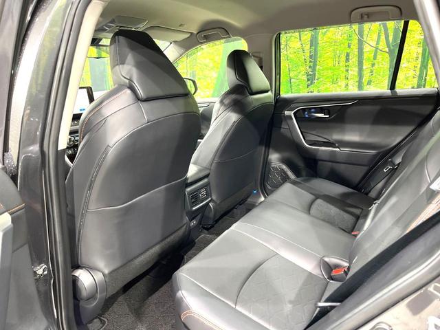 RAV4 ハイブリッドアドベンチャー 10インチディスプレイオーディオ 全周囲カメラ 禁煙車 寒冷地仕様 衝突軽減装置 レーダークルーズ スマートキー パワーシート シートヒーター ETC オートライト オートエアコン レーンアシスト(50枚目)