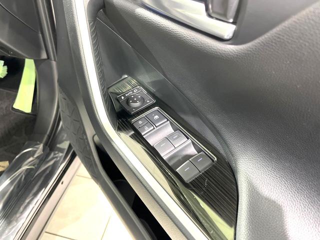 RAV4 ハイブリッドアドベンチャー 10インチディスプレイオーディオ 全周囲カメラ 禁煙車 寒冷地仕様 衝突軽減装置 レーダークルーズ スマートキー パワーシート シートヒーター ETC オートライト オートエアコン レーンアシスト(56枚目)