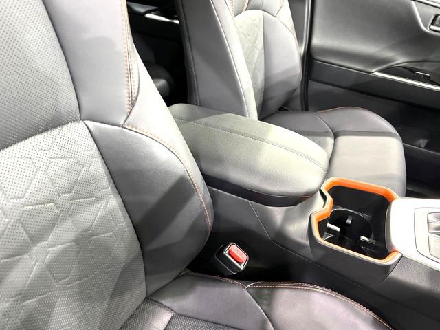 RAV4 ハイブリッドアドベンチャー 10インチディスプレイオーディオ 全周囲カメラ 禁煙車 寒冷地仕様 衝突軽減装置 レーダークルーズ スマートキー パワーシート シートヒーター ETC オートライト オートエアコン レーンアシスト(57枚目)