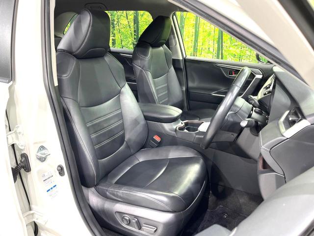 RAV4 G Zパッケージ 純正SDナビ バックカメラ 禁煙車 衝突軽減装置 レーダークルーズ スマートキー パワーバックドア パワーシート ETC オートライト オートエアコン LEDヘッド LEDフォグ シートヒーター(9枚目)