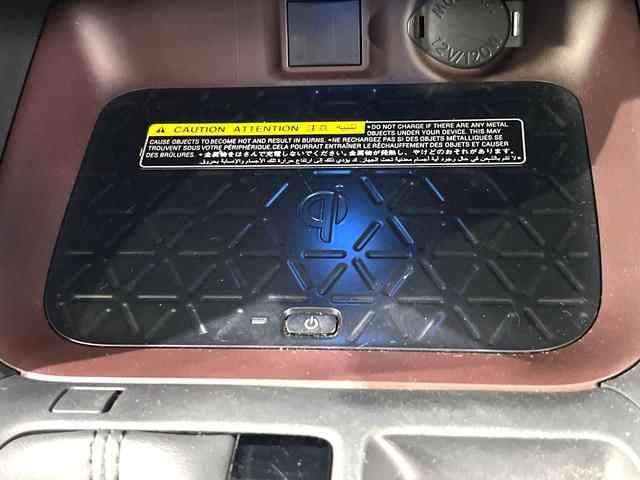 RAV4 G Zパッケージ 純正SDナビ バックカメラ 禁煙車 衝突軽減装置 レーダークルーズ スマートキー パワーバックドア パワーシート ETC オートライト オートエアコン LEDヘッド LEDフォグ シートヒーター(41枚目)