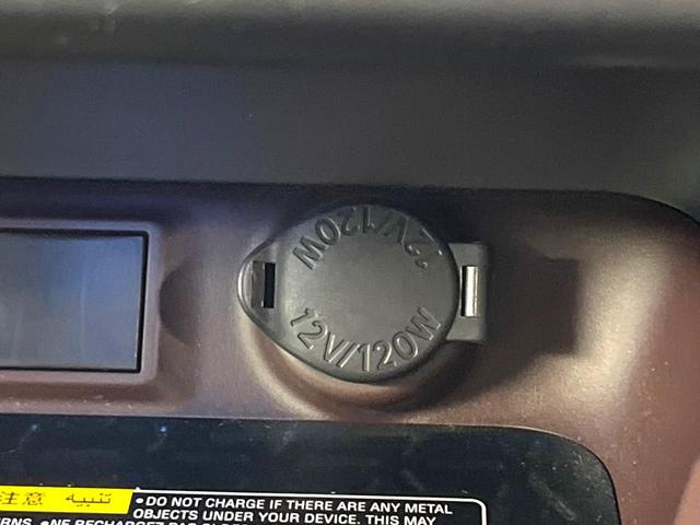 RAV4 G Zパッケージ 純正SDナビ バックカメラ 禁煙車 衝突軽減装置 レーダークルーズ スマートキー パワーバックドア パワーシート ETC オートライト オートエアコン LEDヘッド LEDフォグ シートヒーター(42枚目)