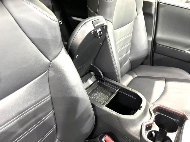 RAV4 G Zパッケージ 純正SDナビ バックカメラ 禁煙車 衝突軽減装置 レーダークルーズ スマートキー パワーバックドア パワーシート ETC オートライト オートエアコン LEDヘッド LEDフォグ シートヒーター(57枚目)