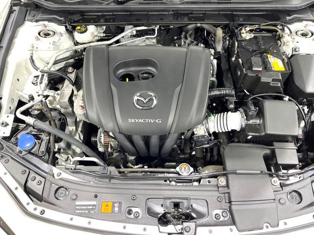 MAZDA3ファストバック 15Sツーリング 4WD 純正8.8インチナビ 360°ビューカメラ ETC ドラレコ 衝突軽減装置 レーダークルーズコントロール LEDヘッドライト フルセグTV Bluetooth接続 純正18インチアルミ(19枚目)