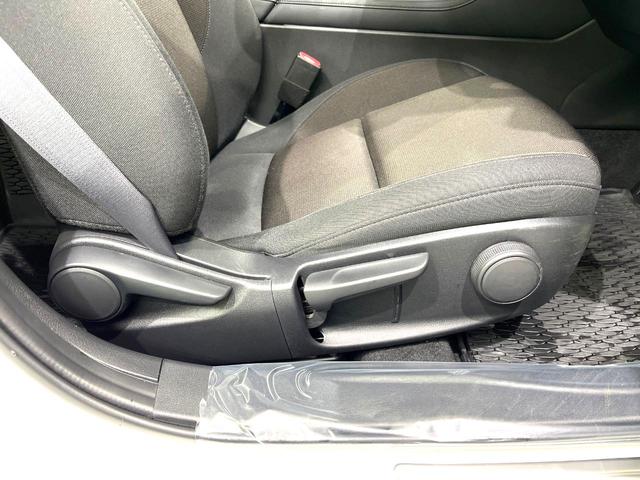 MAZDA3ファストバック 15Sツーリング 4WD 純正8.8インチナビ 360°ビューカメラ ETC ドラレコ 衝突軽減装置 レーダークルーズコントロール LEDヘッドライト フルセグTV Bluetooth接続 純正18インチアルミ(51枚目)