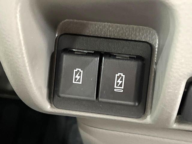 エブリイ ＰＡリミテッド　バックカメラ　衝突被害軽減システム　禁煙車　オーバーヘッドシェルフ　オートハイビーム　オートライト　ダイヤル調整式エアコン　アイドリングストップ　衝突安全ボディ　盗難防止装置　ドアバイザー（33枚目）