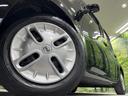 １５Ｘ　ＣＡＲＯＺＺＥＲＩＡ製ＳＤナビ　バックカメラ　禁煙車　スマートキー　オートエアコン　Ｂｌｕｅｔｏｏｔｈ再生　ＣＤ／ＤＶＤ再生　フルセグ　革巻きハンドル　ドアバイザー　盗難防止装置　プライバシーガラス（13枚目）