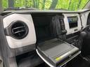 A 4WD 禁煙車 シートヒーター ETC CD再生 エアコン キーレスエントリー トラクションコントロール プライバシーガラス ドアバイザー 盗難防止システム 衝突安全ボディ 横滑り防止装置(41枚目)