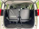 普段のお買い物や通勤、送迎等に十分な荷室スペースを確保しております。サードシートを倒すと、大きな荷物の積載も可能です♪