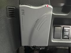 【ＥＴＣ】高速道路の料金所をストレスなく通過！話題のスポットやサービスエリアに多い「スマートIntercooler」利用時は必須のアイテムです。当店でセットアップを実施、ご納車当日からすぐにご利用いただけます！ 5