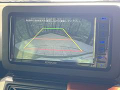 【バックカメラ】駐車時に後方がリアルタイム映像で確認できます。大型商業施設や立体駐車場での駐車時や、夜間のバック時に大活躍！運転スキルに関わらず、今や必須となった装備のひとつです！ 7