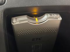 【ＥＴＣ】高速道路の料金所をストレスなく通過！話題のスポットやサービスエリアに多い「スマートIntercooler」利用時は必須のアイテムです。当店でセットアップを実施、ご納車当日からすぐにご利用いただけます！ 4