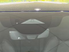 【スマートブレーキサポート】走行中に前方の車両等を認識し、衝突しそうな時は警報とブレーキで衝突回避と被害軽減をアシスト。より安全にドライブをお楽しみいただけます。 5