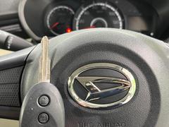 【キーレス】少し離れた場所からでもボタン一つでドアの開錠・施錠ができるのでとっても便利！ドアの鍵穴周りに傷をつけることもありません♪ 5