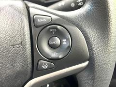 �ڥ����ץƥ��֥��롼������ȥ�����۹�®ƻϩ�Ǥ�Ĺ��Υ���Ԥ��ڤˡ�����ư��®�٤��ݤĥ��롼������ȥ����뤬�����ͷڸ������ƥ��Ϣ�Ȥ��������μ�ξ���Τ��Ƽִ֤��ݤĤ褦��®��Ĵ�ᤷ�Ƥ���ޤ����� 6