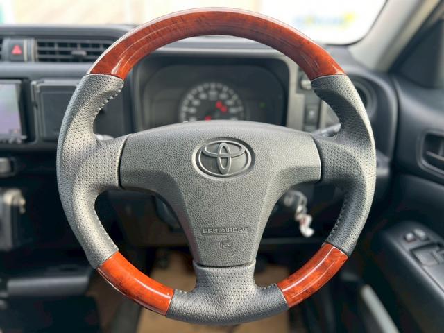 プロボックス ＧＬ　ＴＯＹＯＴＡグリル／リフトアップ仕様／オフビートＢｏｕｎｔｙコレクションホイール１４インチ／オープンカントリー／レトロ調シートカバー／ウッドパーツ／ＣＵＲＴルーフラック／ＣａｒｒｏｚｚｅｒｉａナビＴＶ（10枚目）