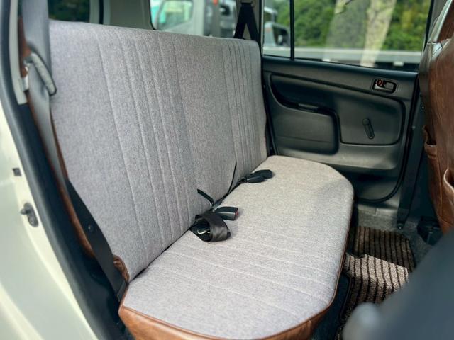プロボックス ＧＬ　ＴＯＹＯＴＡグリル／リフトアップ仕様／オフビートＢｏｕｎｔｙコレクションホイール１４インチ／オープンカントリー／レトロ調シートカバー／ウッドパーツ／ＣＵＲＴルーフラック／ＣａｒｒｏｚｚｅｒｉａナビＴＶ（37枚目）