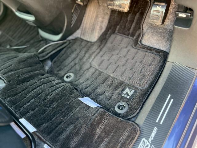 Ｎ－ＯＮＥ プレミアム　ツアラー・Ｌパッケージ　無限エアロ／無限マフラー／ＴＥＩＮ車高調／バックカメラ／スマキー／メモリーナビ／ＤＶＤ再生／オートクルーズコントロール／ワンセグテレビ／横滑り防止／サイドエアバック／　衝突安全ボディ／ナビＴＶ（8枚目）