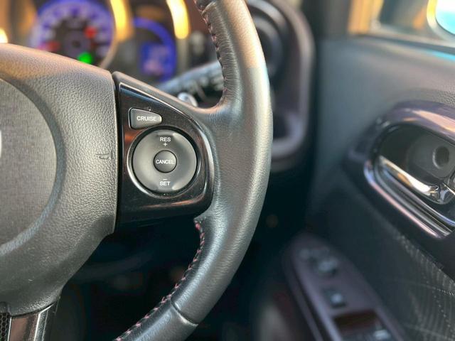 Ｎ－ＯＮＥ プレミアム　ツアラー・Ｌパッケージ　無限エアロ／無限マフラー／ＴＥＩＮ車高調／バックカメラ／スマキー／メモリーナビ／ＤＶＤ再生／オートクルーズコントロール／ワンセグテレビ／横滑り防止／サイドエアバック／　衝突安全ボディ／ナビＴＶ（16枚目）