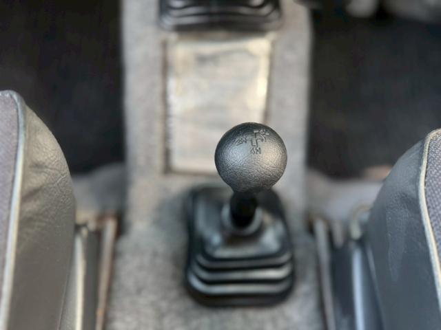 ジムニー ランドベンチャー　切替４ＷＤ　エアコン付き　ルーフキャリアー（8枚目）