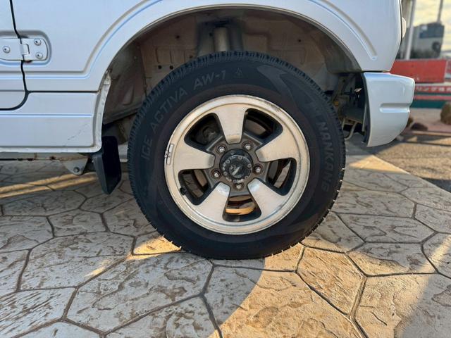 ジムニー ランドベンチャー　切替４ＷＤ　エアコン付き　ルーフキャリアー（12枚目）