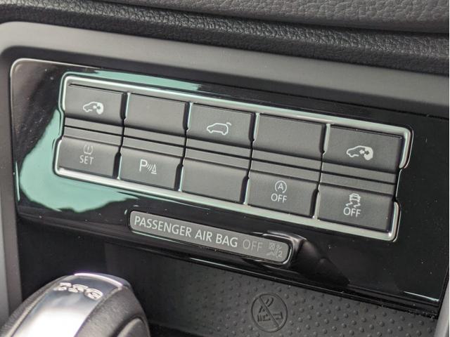 シャラン ＴＤＩ　ハイライン　本革シート　ＨＩＤライト　パワーシート　マッサージ機能　パワートランク　シートヒーター　両電スラ　障害物センサー　ルーフレール　ナビ　バックモニター　レーダークルーズ　電動パーキングブレーキ　ＥＴＣ（27枚目）