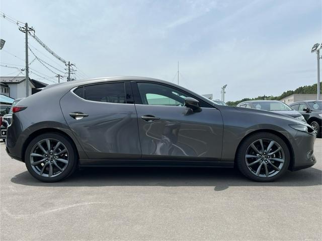 ＭＡＺＤＡ３ファストバック ２０Ｓプロアクティブ　ツーリングセレクション　純正８．８インチナビ　Ｂｌｕｅｔｏｏｔｈ　３６０度ビューモニター　ステアリングヒーター　両席シートヒーター　Ｐシート　シートメモリ―　ブラインドスポットモニター　ＬＥＤライト　オートハイビーム　ＡＣＣ（30枚目）