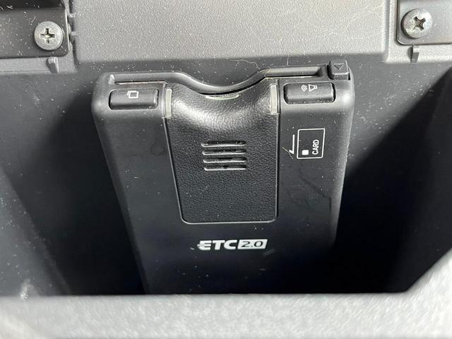 コペン ローブ　ワンオーナー　ターボ　７速スーパーアクティブシフト　ロールバー　エアロディフレクター　ＥＴＣ２．０　両席シートヒーター　アイドリングストップ　ＬＥＤライト　オートライト　Ｆフォグランプ　純正ナビ　ＢＴ（21枚目）
