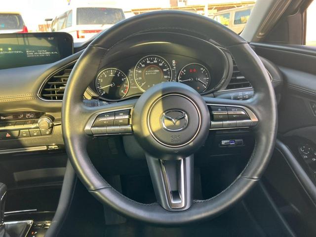 ＭＡＺＤＡ３セダン ２０Ｓプロアクティブ　ツーリングセレクション　純正ナビ　Ｂｌｕｅｔｏｏｔｈ　ＤＶＤ　３６０度モニター　ドライバーモニタリング　ブラインドスポットモニター　ステアリングヒーター　前席シートヒーター　パワーシート　クルージングトラフィックサポート（9枚目）