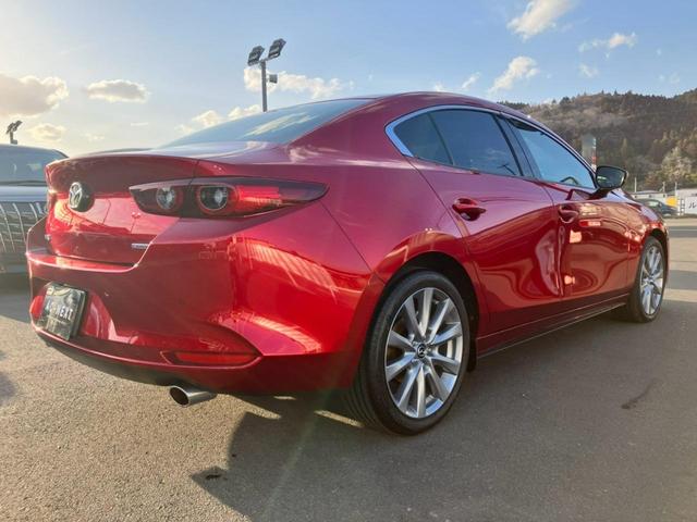 ＭＡＺＤＡ３セダン ２０Ｓプロアクティブ　ツーリングセレクション　純正ナビ　Ｂｌｕｅｔｏｏｔｈ　ＤＶＤ　３６０度モニター　ドライバーモニタリング　ブラインドスポットモニター　ステアリングヒーター　前席シートヒーター　パワーシート　クルージングトラフィックサポート（23枚目）