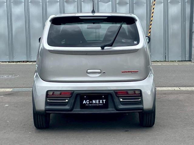 アルトワークス ベースグレード　４ＷＤ　５速マニュアル　ｍｏｍｏハンドル　バックカメラ　ブーストメーター　ＢＴ　ＨＩＤヘッドランプ　オートライト　横滑り防止　ＵＳＢポート　シートカバー　電動格納ミラー　７インチナビ　スマートキー（6枚目）