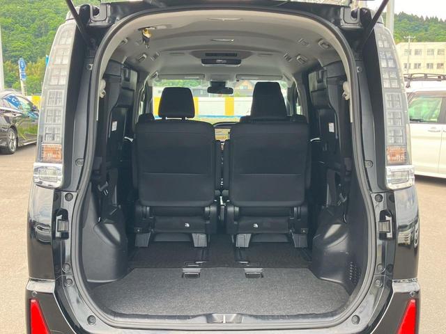 ヴォクシー ＺＳ　煌　４ＷＤ　１０インチナビ　後席モニター　両側電動スライドドア　バックカメラ　フルセグ　Ｂｌｕｅｔｏｏｔｈ　後席エアコン　プリクラッシュ　ＥＴＣ　アイドリングストップ　オートハイビーム　障害物センサー（26枚目）