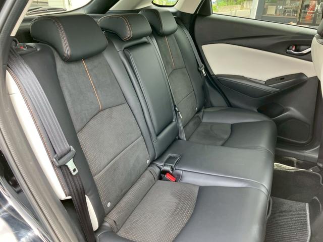 ＣＸ－３ ＸＤ　スーパー　エッジー　マツダコネクト　フルセグＴＶ　ＢＴ　ＣＤ　ＤＶＤ　全周囲モニター　アダプティブクルーズコントロール　衝突軽減ブレーキ　レーンキープアシスト　シートヒーター　ハーフレザーシート　ヘッドアップディスプレイ（30枚目）