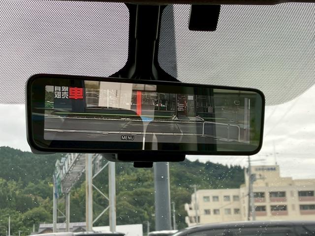 セレナ 　ナビ　両側電動スライド　プロパイロット　デジタルインナミラー　アラウンドビューモニター　ドラレコ　フルセグＴＶ　ＣＤ　ＤＶＤ　後席オートエアコン　ＥＴＣ　サイドエアバッグ　ブラインドスポットモニター（18枚目）