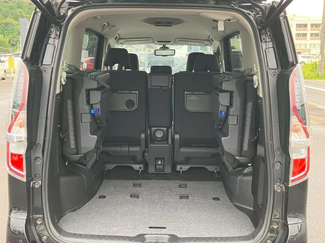 セレナ 　ナビ　両側電動スライド　プロパイロット　デジタルインナミラー　アラウンドビューモニター　ドラレコ　フルセグＴＶ　ＣＤ　ＤＶＤ　後席オートエアコン　ＥＴＣ　サイドエアバッグ　ブラインドスポットモニター（27枚目）