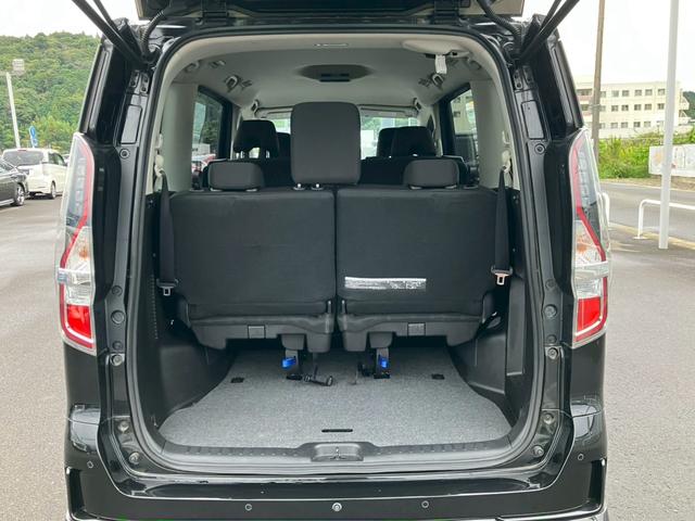 セレナ 　ナビ　両側電動スライド　プロパイロット　デジタルインナミラー　アラウンドビューモニター　ドラレコ　フルセグＴＶ　ＣＤ　ＤＶＤ　後席オートエアコン　ＥＴＣ　サイドエアバッグ　ブラインドスポットモニター（28枚目）